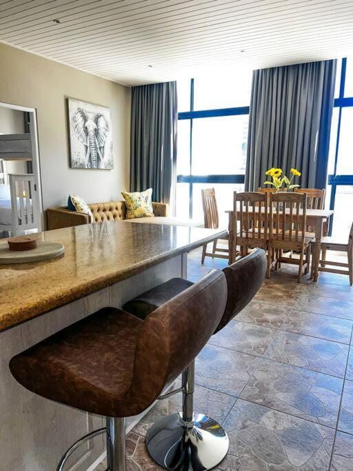Cozy Two Bedroom Cpt Fully Equipped *